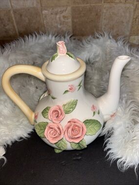 Home Interiors Dolomite Rose Teapot Cottagecore Victorian Romantic